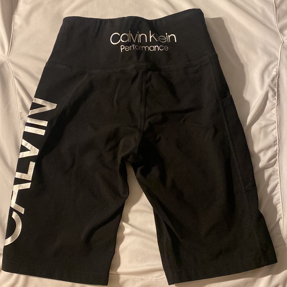 Clean wardrobe - Picture 3 of 4